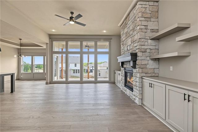 23903 Clear Creek Parkway, Shawnee, KS 66226