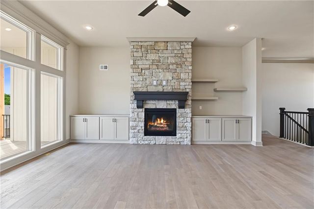 23903 Clear Creek Parkway, Shawnee, KS 66226