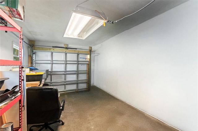 8560 NW 16th St, Pembroke Pines, FL 33024