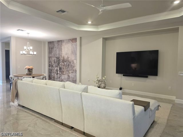 15719 Cortina ST, Naples, FL 34114