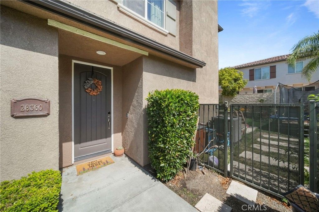 28360 Mirabelle Lane, Saugus, CA 91350 — exterior