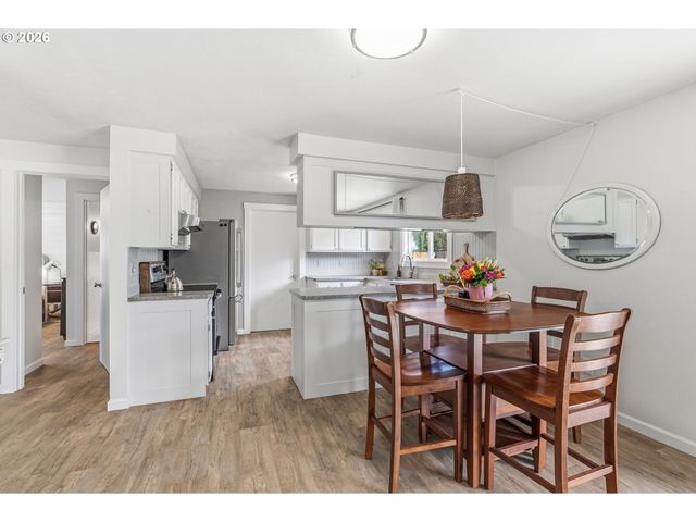 305 HOLLYBERRY St, Woodland, WA 98674