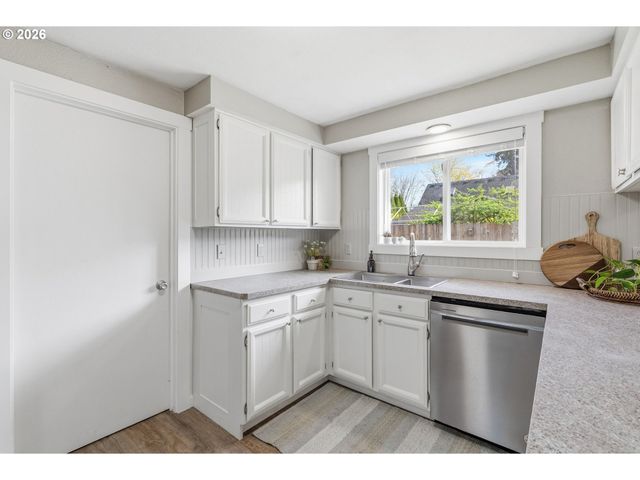 305 HOLLYBERRY St, Woodland, WA 98674