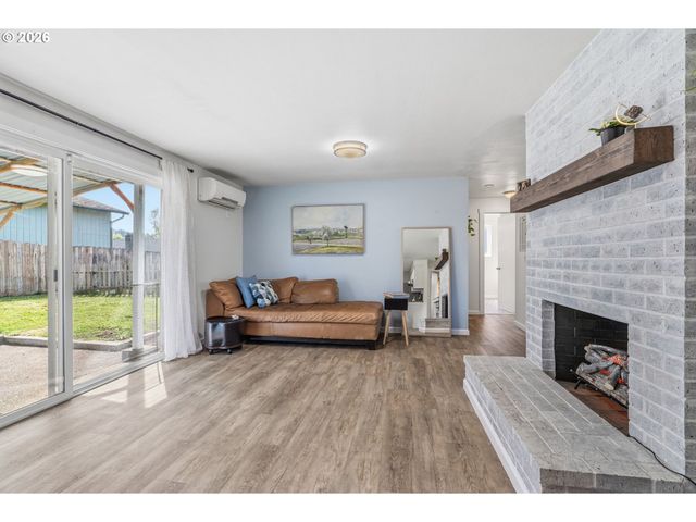 305 HOLLYBERRY St, Woodland, WA 98674