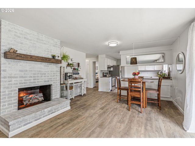 305 HOLLYBERRY St, Woodland, WA 98674