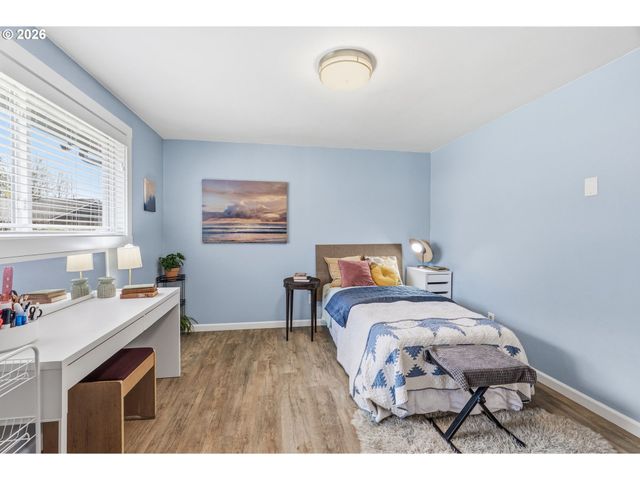 305 HOLLYBERRY St, Woodland, WA 98674