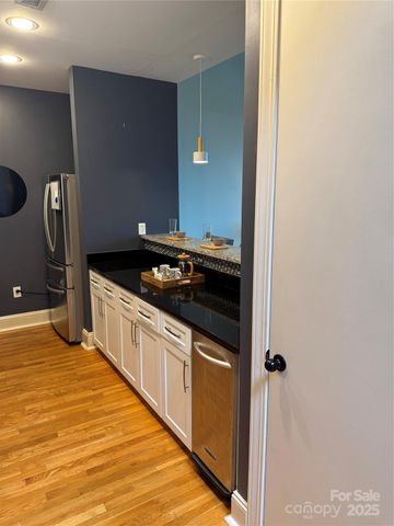 310 Arlington Avenue 422, Charlotte, NC 28203