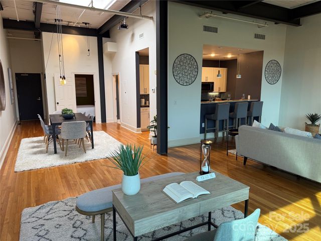 310 Arlington Avenue 422, Charlotte, NC 28203