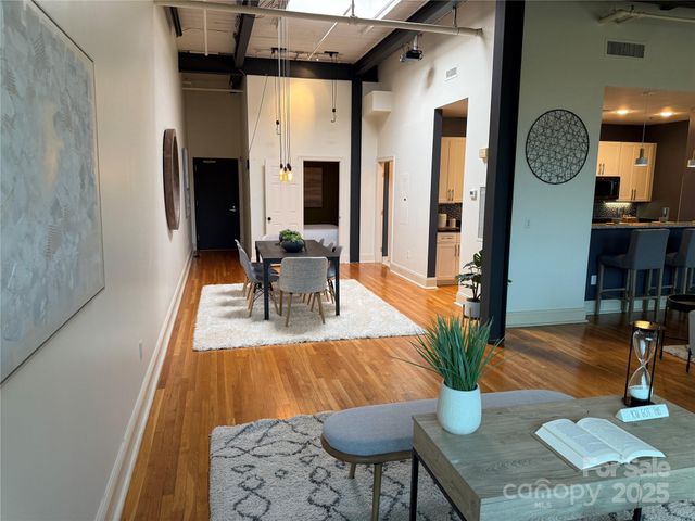 310 Arlington Avenue 422, Charlotte, NC 28203