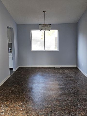 35 Lilac Street, Glen Carbon, IL 62034