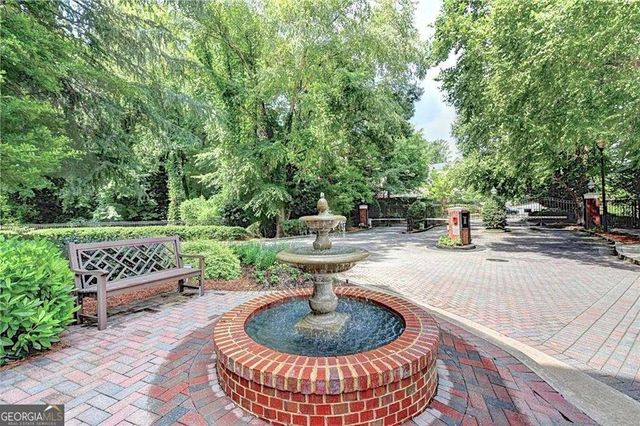 1128 Westchester Ridge NE, Brookhaven, GA 30329