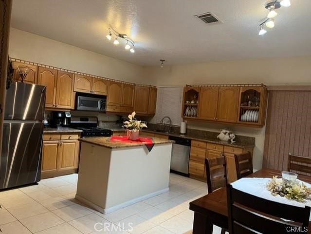 15542 Kiamichi, Apple Valley, CA 92307