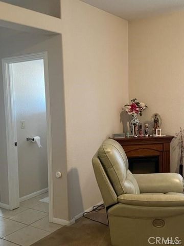 15542 Kiamichi, Apple Valley, CA 92307