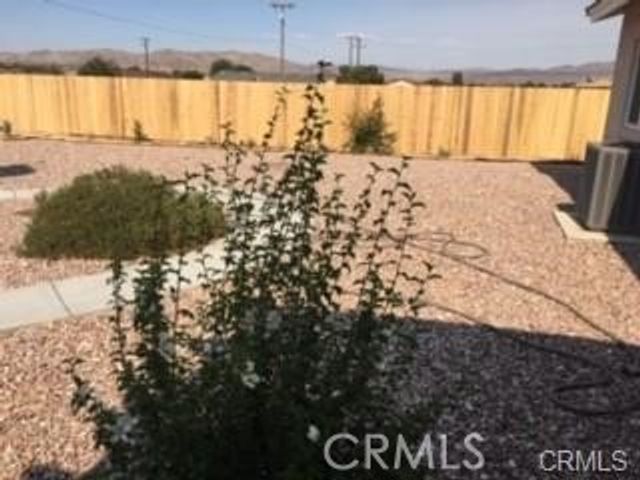 15542 Kiamichi, Apple Valley, CA 92307