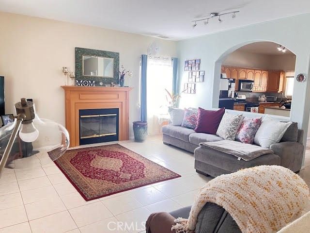 15542 Kiamichi, Apple Valley, CA 92307