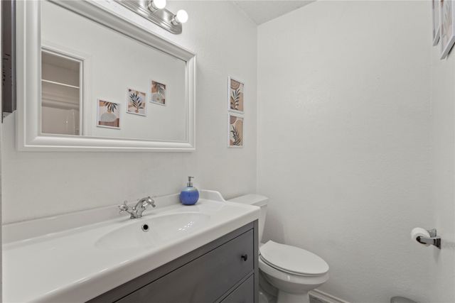 412 Victoria, Grand Prairie, TX 75052