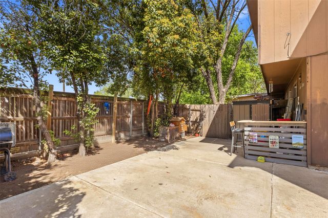 412 Victoria, Grand Prairie, TX 75052