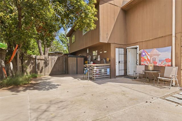 412 Victoria, Grand Prairie, TX 75052