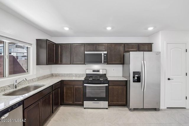 11002 S Audie Murphy Drive, Vail, AZ 85641