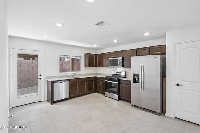 11002 S Audie Murphy Drive, Vail, AZ 85641