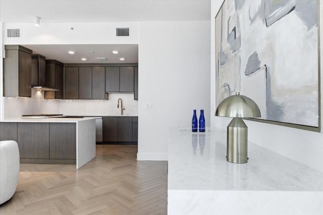 150 E ROBINSON STREET 30C, Orlando, FL 32801