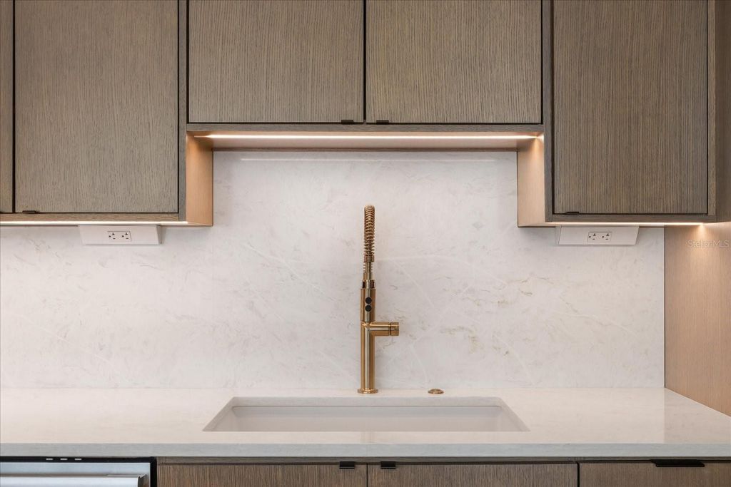 Image 10 of property listing at 150 E ROBINSON STREET 30C-2, Orlando, FL 32801