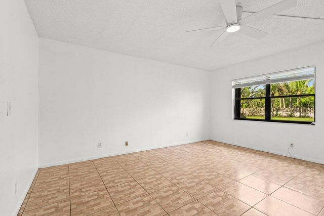 5975 Forest Hill Boulevard 106, West Palm Beach, FL 33415