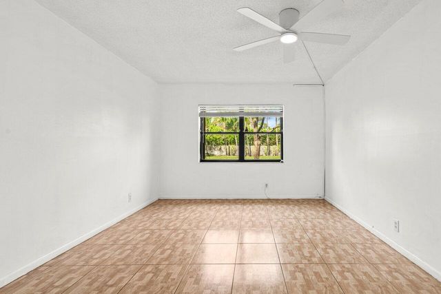 5975 Forest Hill Boulevard 106, West Palm Beach, FL 33415