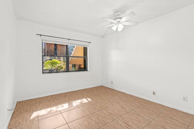 5975 Forest Hill Boulevard 106, West Palm Beach, FL 33415