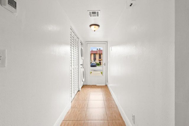 5975 Forest Hill Boulevard 106, West Palm Beach, FL 33415