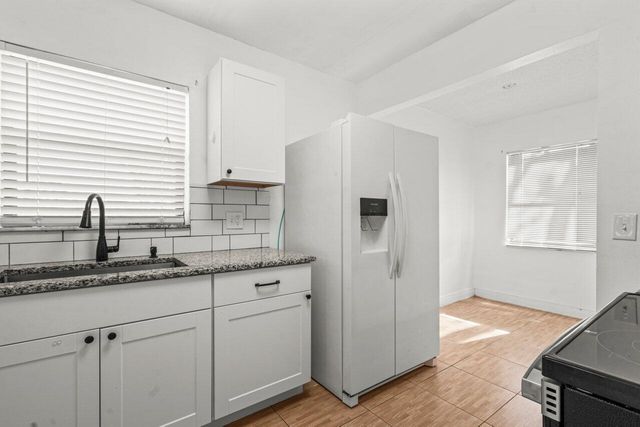 5975 Forest Hill Boulevard 106, West Palm Beach, FL 33415