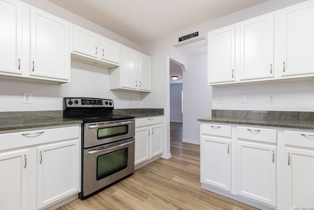 228 SOPHIA CIR, Boerne, TX 78006