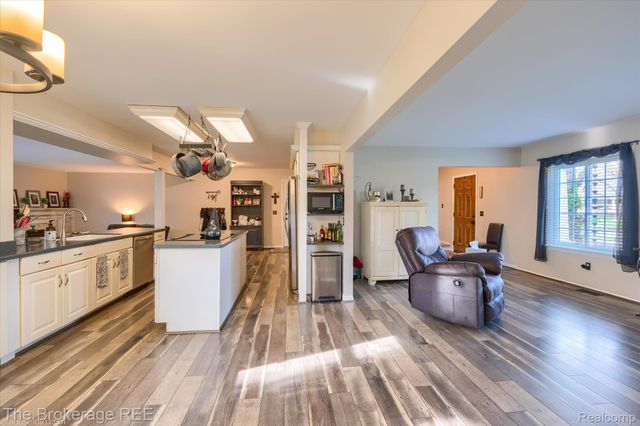 706 Salem Drive, Davison, MI 48423