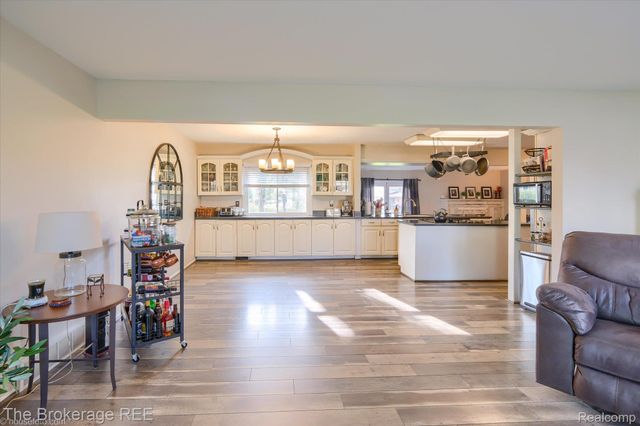 706 Salem Drive, Davison, MI 48423