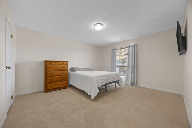 6118 Greenbriar Lane SW D, Cedar Rapids, IA 52404