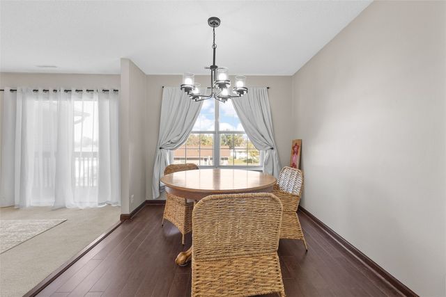 6118 Greenbriar Lane SW D, Cedar Rapids, IA 52404