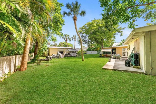 330 NW 32nd Court, Oakland Park, FL 33309