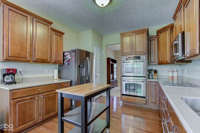 13893 Oak Haven Drive, Mccordsville, IN 46055
