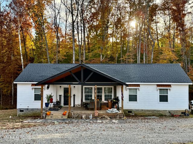 1576 Old Chisholm Tr, Dandridge, TN 37725