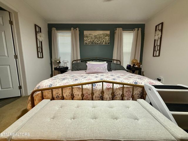 1576 Old Chisholm Tr, Dandridge, TN 37725