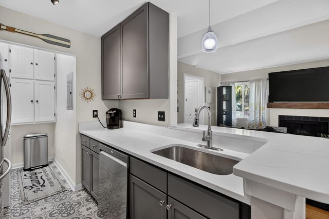 271 Alexandra Unit 5, Mount Pleasant, SC 29464
