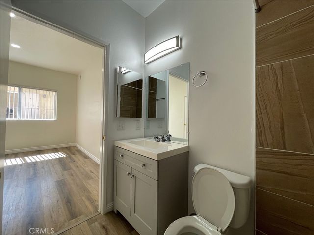11459 Collins 113, North Hollywood, CA 91601