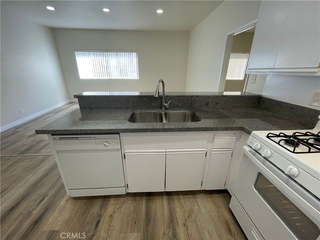 11459 Collins 113, North Hollywood, CA 91601
