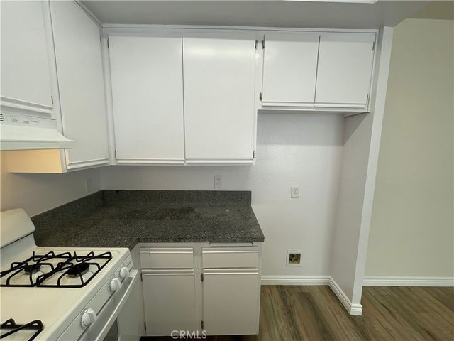 11459 Collins 113, North Hollywood, CA 91601