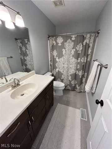 8575 Park Ridge Lane, Macedonia, OH 44056