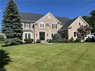 8575 Park Ridge Lane, Macedonia, OH 44056