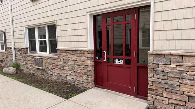 490 Main Street B2, Farmingdale, NY 11735