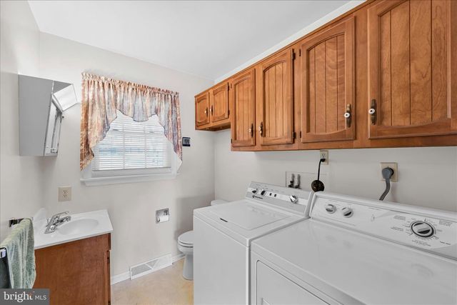 116 PLEASANT VIEW DR, Lititz, PA 17543