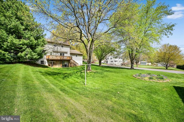 116 PLEASANT VIEW DR, Lititz, PA 17543