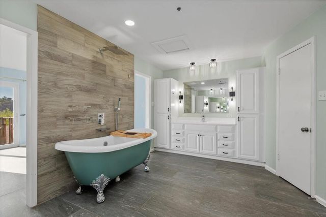 6003 Long Leaf Drive, Houston, TX 77088
